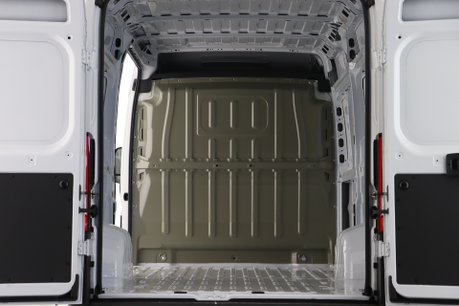 Peugeot Boxer 35 L2H2 PROFESSIONAL PV 10