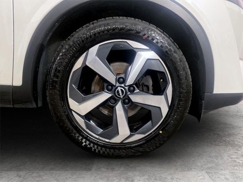 Nissan Qashqai 1.3 DIG-T MHEV N-Connecta SUV 5dr Petrol Hybrid Manual Euro 6 (s/s) (140 ps 10