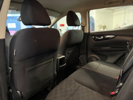 Nissan Qashqai 1.5 dCi Acenta 2WD Euro 5 (s/s) 5dr 15