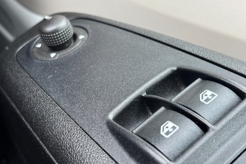 Citroen Relay 35 L2H2 Enterprise Panel Van with Tail Lift 34