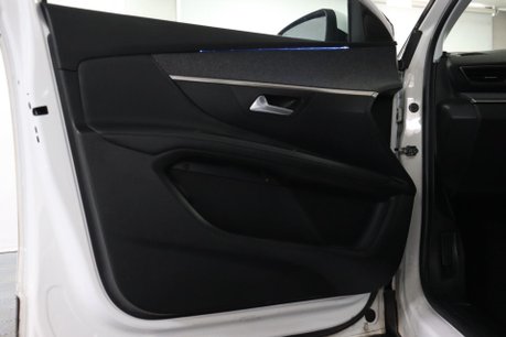 Peugeot 3008 PURETECH S/S ALLURE 44