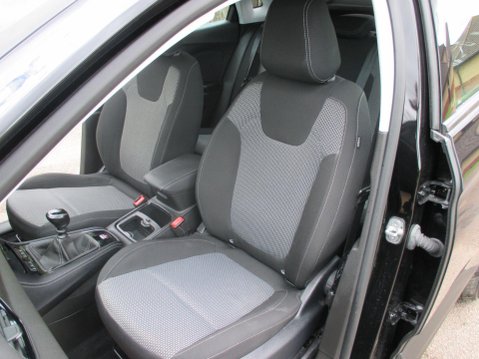 Vauxhall Grandland X 1.2 Turbo SE Euro 6 (s/s) 5dr 25