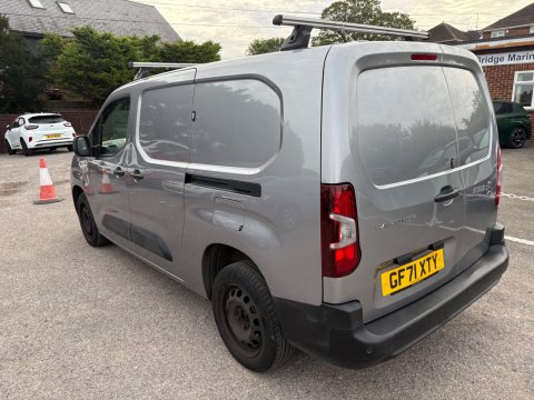 Peugeot Partner BLUEHDI PROFESSIONAL PREMIUM L2 10