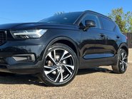 Volvo XC40 B4 R-DESIGN PRO MHEV 17