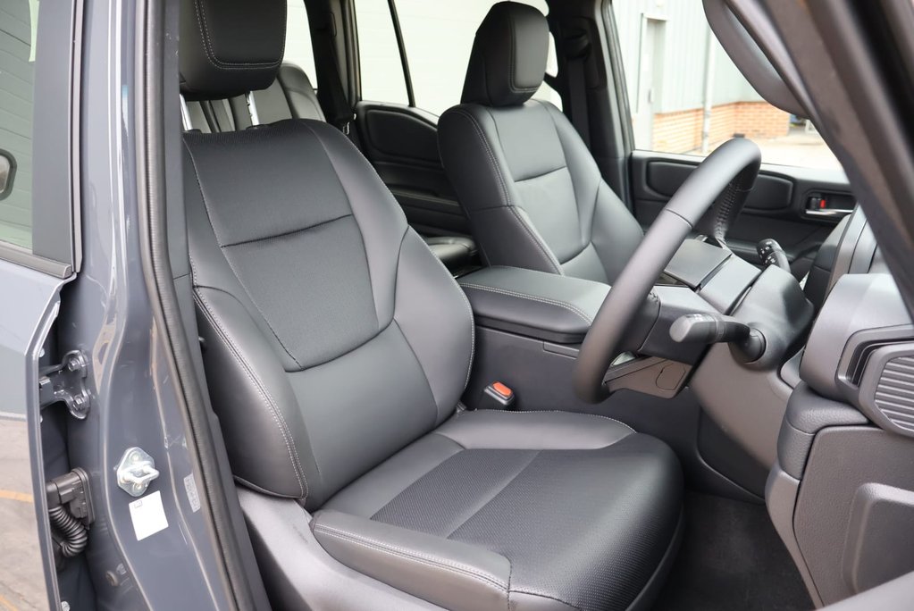 Toyota Land Cruiser BRAND NEW COMMERCIAL WITH A OEM REAR SEAT CONVERSION 12