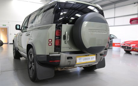 Land Rover Defender D300 X-dynamic HSE - Air Suspension and Electric Tow Bar 3