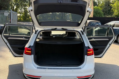 Volkswagen Passat GT TDI BMT 4MOTION DSG - RARE 4X4 -LEATHER -ULEZ COMPLIANT  12
