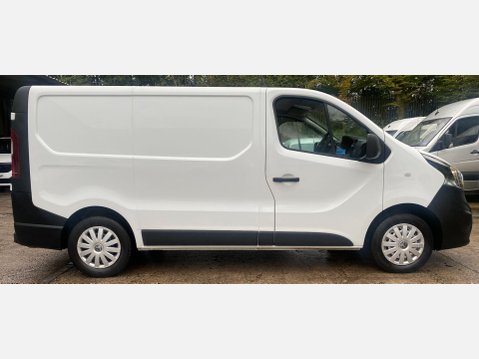 Vauxhall Vivaro 1.6 CDTi 2700 L1 H1 Euro 6 5dr 8