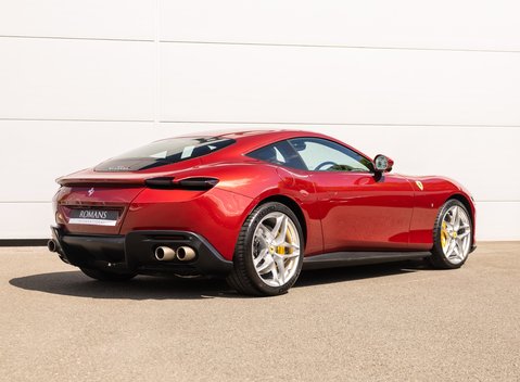 Ferrari Roma 4