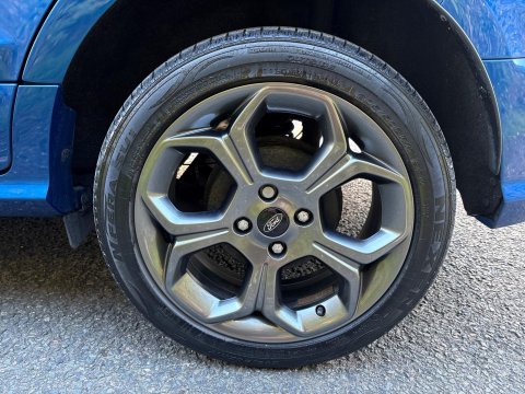 Ford Ecosport ST-LINE 16