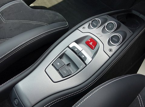 Ferrari 458 Spider 12