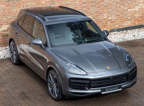 Porsche Cayenne Turbo S E-Hybrid 8