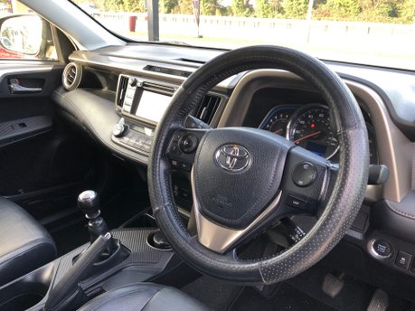 Toyota Rav 4 D-4D INVINCIBLE 70,000, 2 owners, towbar, AC, 5