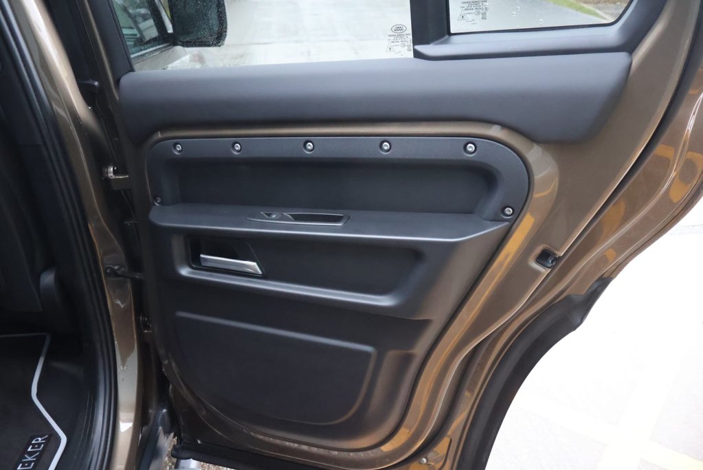Land Rover Defender 110 2026 D350 HARD TOP X-DYNAMIC HSE STYLED BY SEEKER WITH LANDROVER REAR SEATS 17