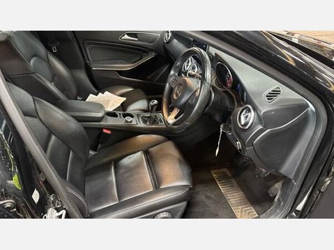 Mercedes-Benz A Class 1.5 A180d Sport (Premium) Euro 6 (s/s) 5dr 7