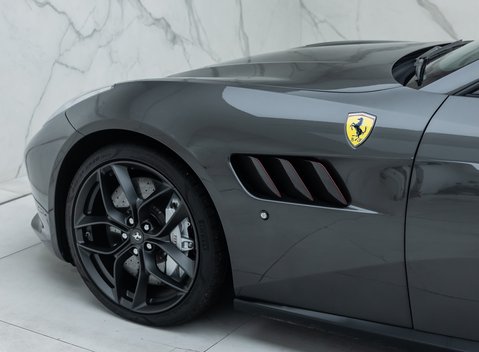 Ferrari GTC4 Lusso T 32