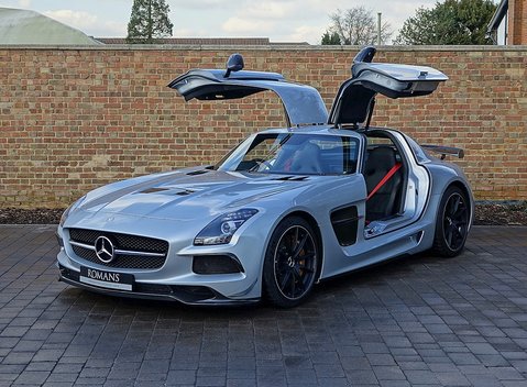 Mercedes-Benz SLS AMG Black Series 8