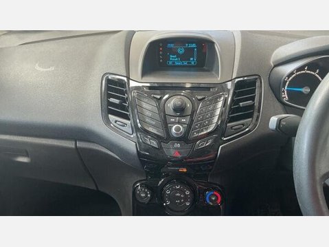 Ford Fiesta 1.0T EcoBoost Zetec Euro 5 (s/s) 5dr 7