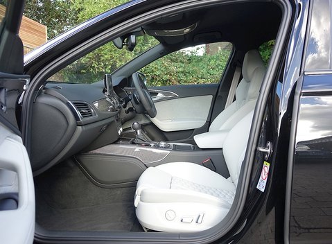 Audi RS6 Avant Performance 17