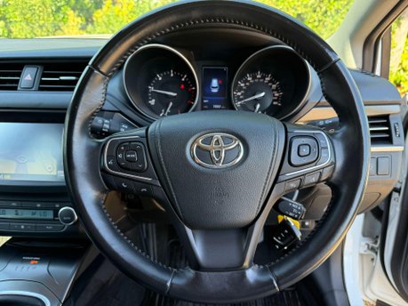 Toyota Avensis 2.0 D-4D Business Edition Touring Sports Euro 6 (s/s) 5dr 17