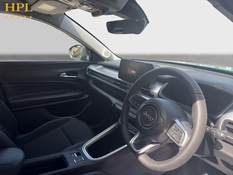 Jeep Avenger 1.2 e-Hybrid Summit SUV 5dr Petrol Hybrid e-DCT Euro 6 (s/s) (100 ps) 1 Own 12
