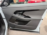 Land Rover Range Rover Evoque 2.0 D200 MHEV Dynamic SE SUV 5dr Diesel Auto 4WD Euro 6 (s/s) (204 ps) 28