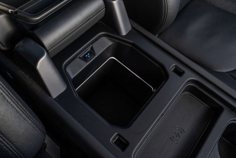 Land Rover Defender P400e XS Edition PHEV 17