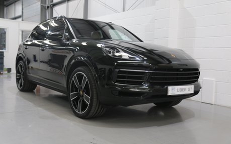 Porsche Cayenne V6 Platinum Edition - PTS Colour and Incredible Specification 2