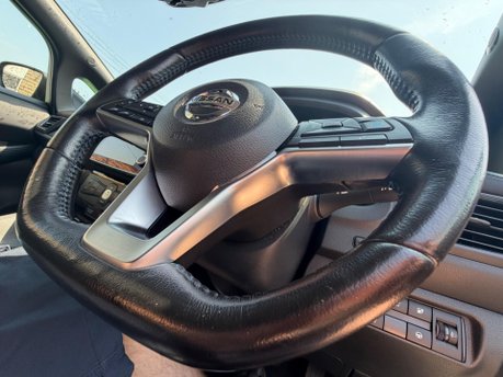 Nissan LEAF TEKNA 17