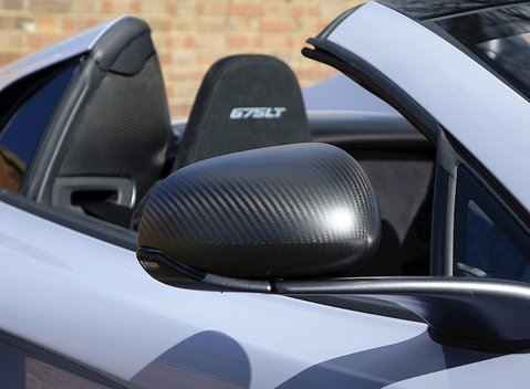 McLaren 675 LT Spider 31