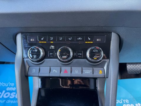 Skoda Karoq SE L TSI DSG 27