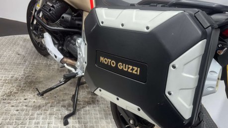 Moto Guzzi V85 TT 850 2021 ONLY 11K HISTORY FULL LUGGAGE ADVENTURE BIKE 29