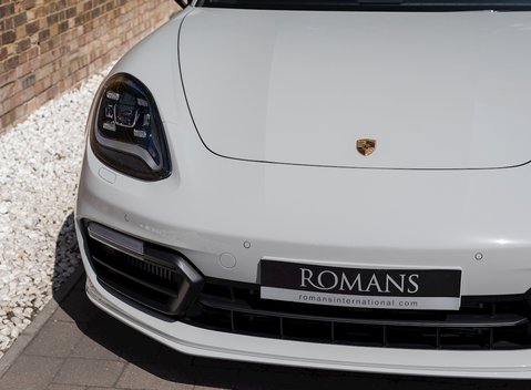 Porsche Panamera Turbo Sport Turismo 25