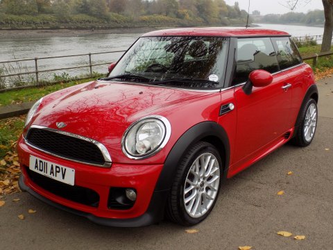 Mini Hatch COOPER 2