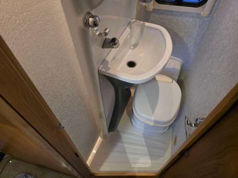 Autocruise Starspirit Low Profile Motor Home 36