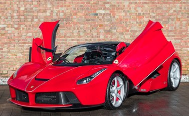 Ferrari LaFerrari Aperta 11