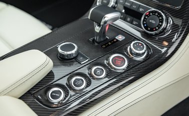 Mercedes-Benz SLS AMG 29