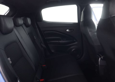 Nissan Juke 1.6 Juke N-Connecta HEV CVT 5dr 45