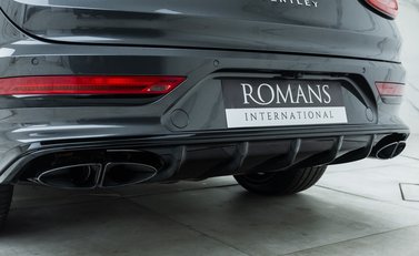 Bentley Bentayga Hybrid First Edition 39