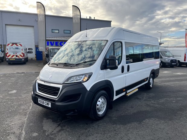 Peugeot Boxer PEUGEOT BOXER 440 L4H2 BLUE 17 SEATER MINIBUS 3