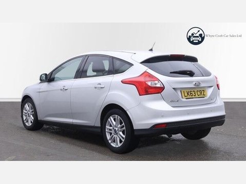 Ford Focus 1.0T EcoBoost Titanium Euro 5 (s/s) 5dr 5