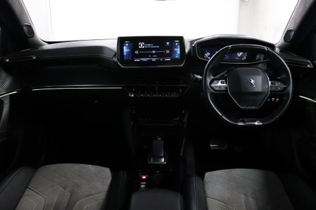 Peugeot 2008 GT PREMIUM 41