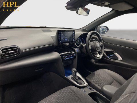 Toyota Yaris Cross 1.5 VVT-h Design SUV 5dr Petrol Hybrid E-CVT Euro 6 (s/s) (116 ps) 15