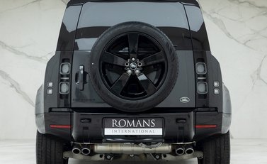 Land Rover Defender 110 V8 5