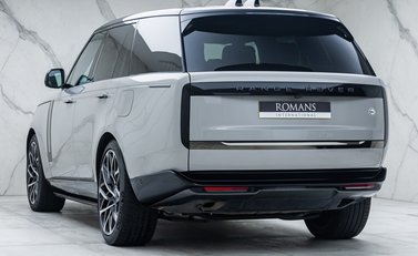 Land Rover Range Rover P510e SV 10
