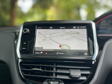 Peugeot 2008 PURETECH S/S GT LINE 5