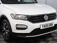Volkswagen T-Roc DESIGN TSI 26