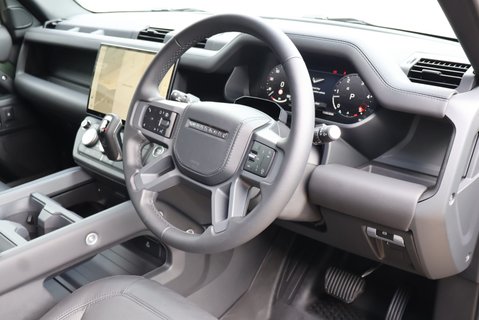 Land Rover Defender 110 2026 HARD TOP X-DYNAMIC HSE 350 WORLD TOUR 2 EDITON REAR  SEATS FITTED PPF  14