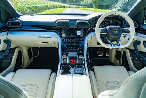 Lamborghini Urus V8 12