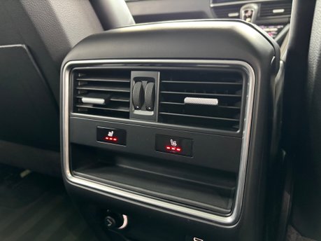 Porsche Cayenne 4.0 V8 E-Hybrid 17.9kWh Turbo S Coupe 5dr Petrol Plug-in Hybrid (680ps) 15